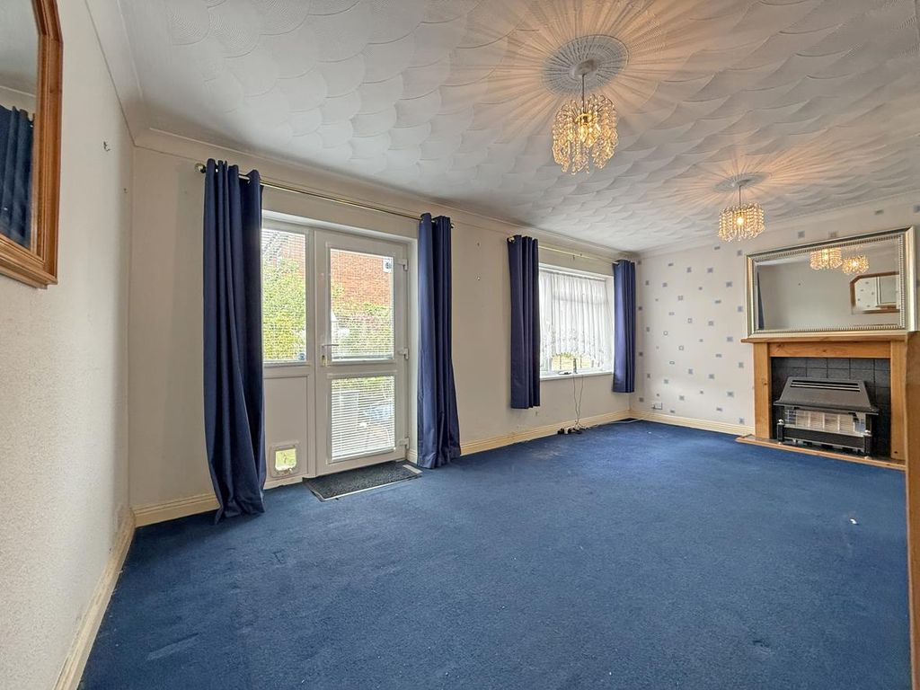 Property photo 3 of 16 Wentwood Gardens 26 - Lounge 1.Jpg