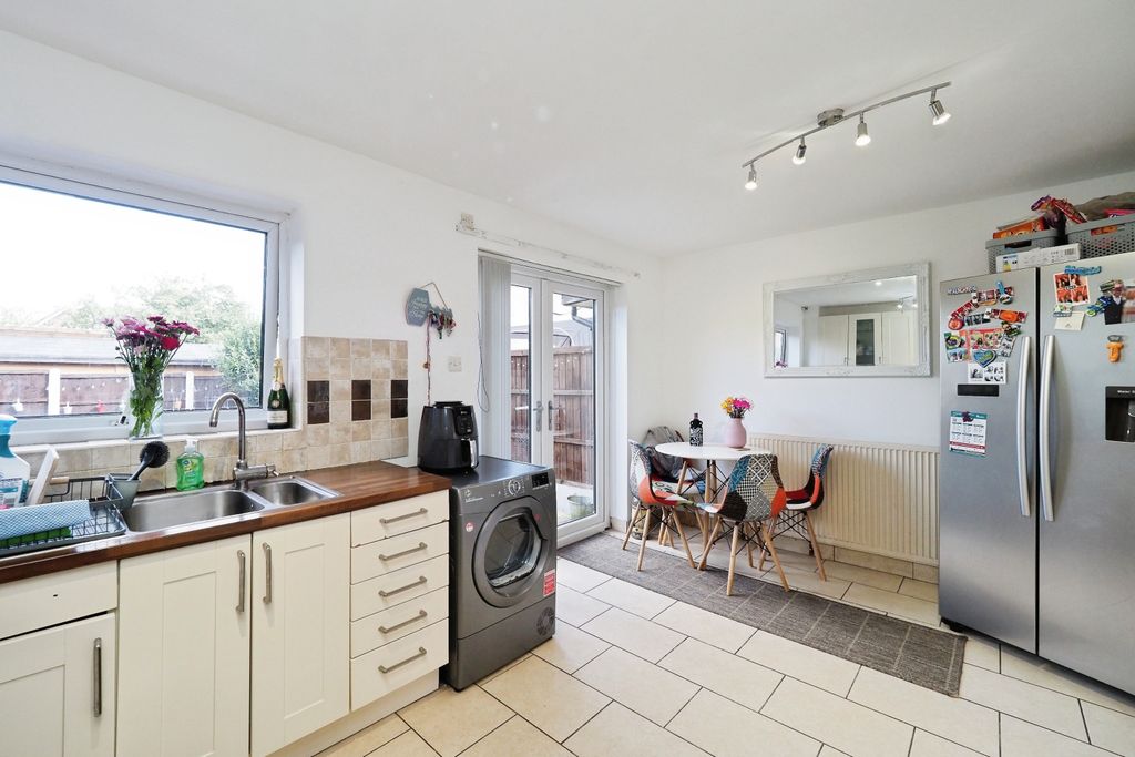 Property photo 3 of 20 Img_3342