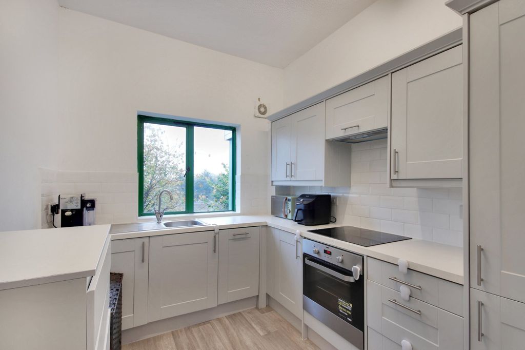 Property photo 1 of 12 Kitchen