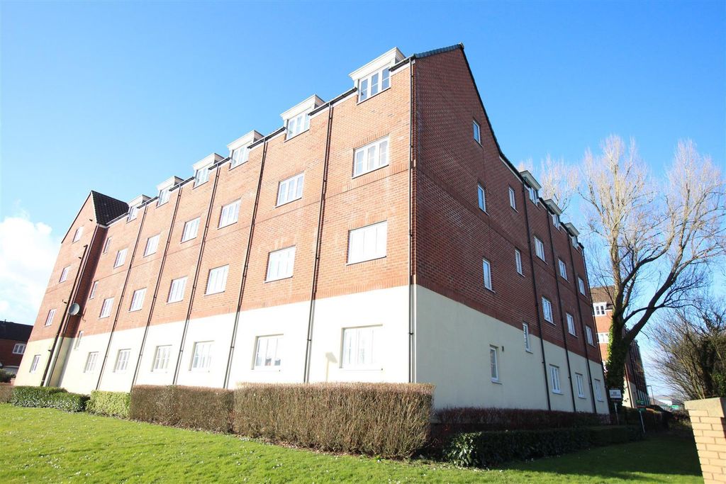 Property photo 1 of 12 15 Bb.Jpg