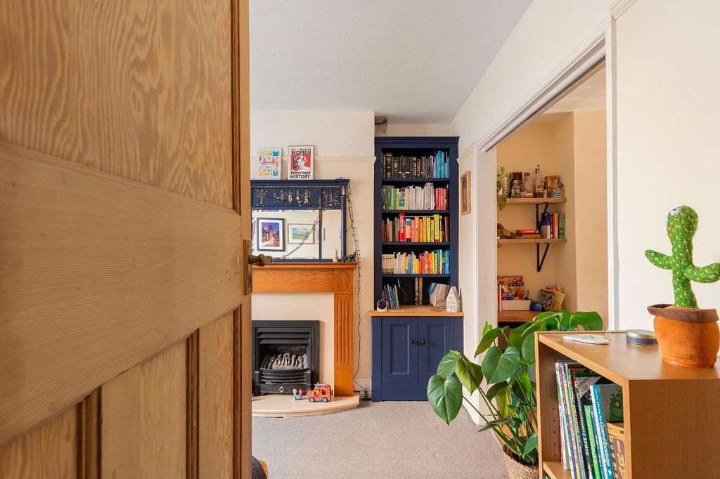 Property photo 1 of 28 1S9Afn - Living Room D.Jpg