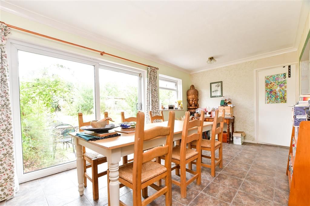 Property photo 3 of 11 Dining Area
