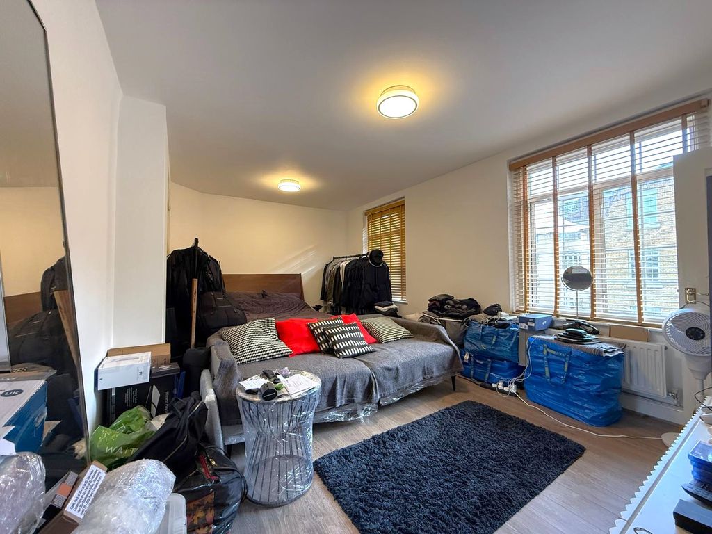 Property photo 3 of 6