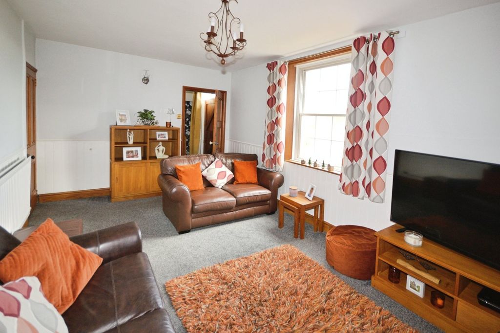 Property photo 3 of 29 Picture No. 03
