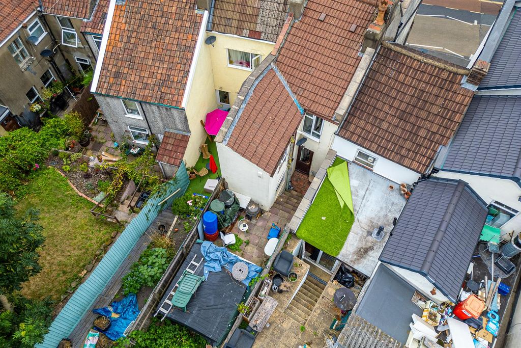 Property photo 2 of 27 12 Bell Hill Road, St George, Bristol Bs5 7Lj | Fr