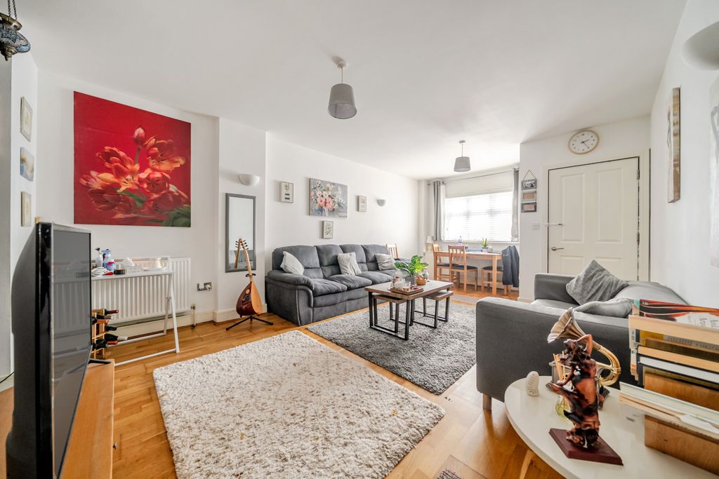 Property photo 2 of 12 Reception