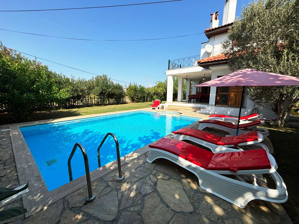 Property photo 3 of 26 Charming Private Dalyan Property For Sale - Delightful Private Villa With Pool And Sun Terraces