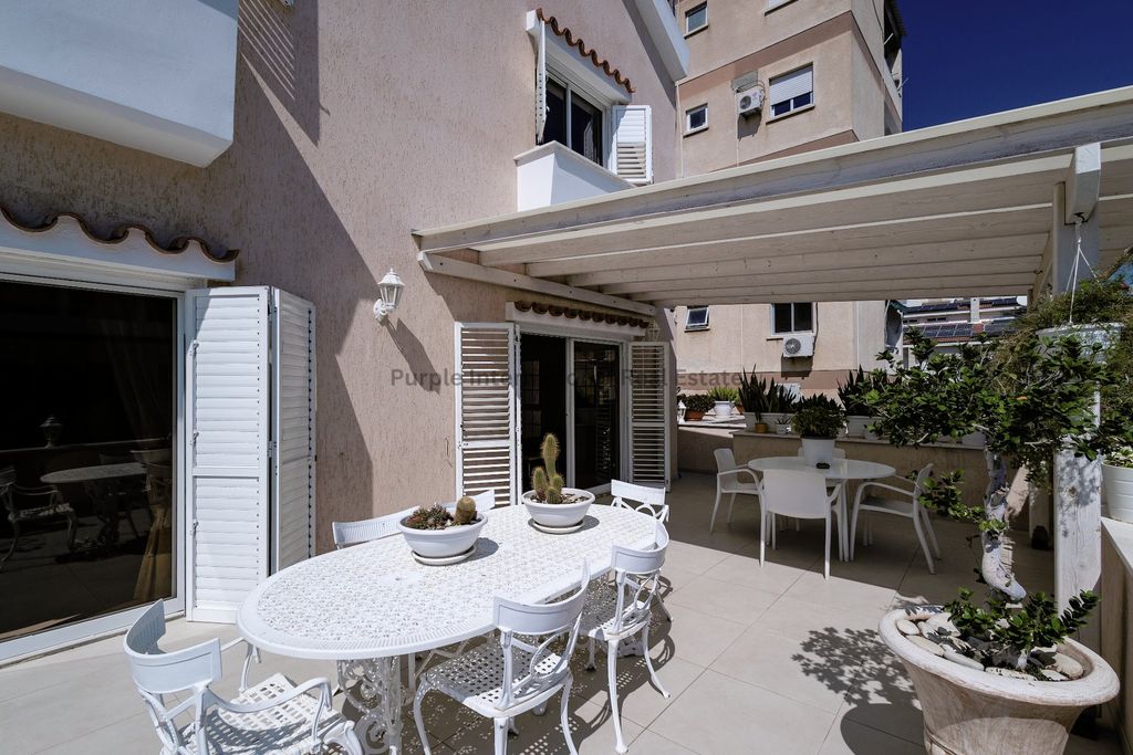 Property photo 3 of 45