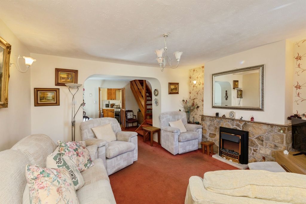 Property photo 3 of 15