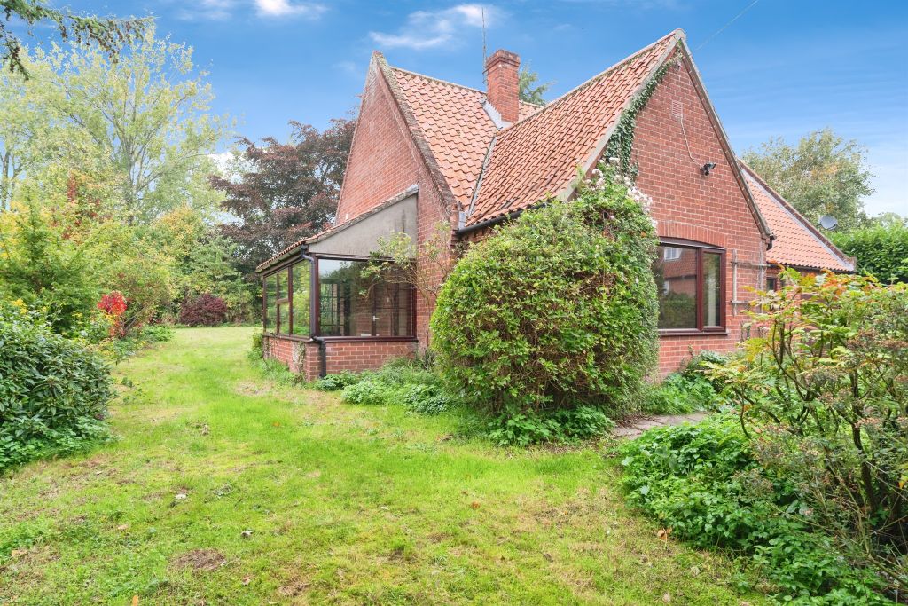 Property photo 2 of 17