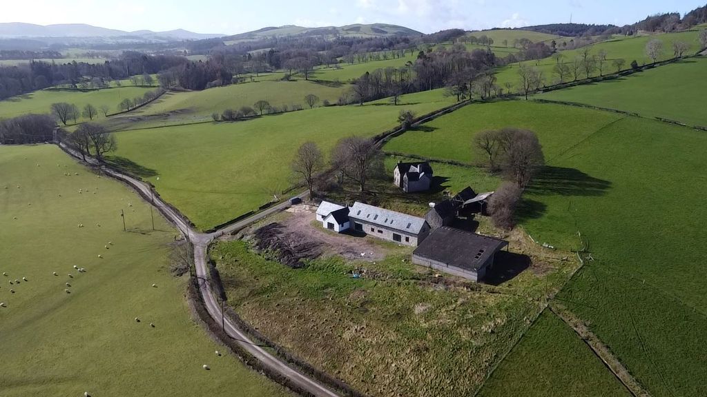 Property photo 1 of 29