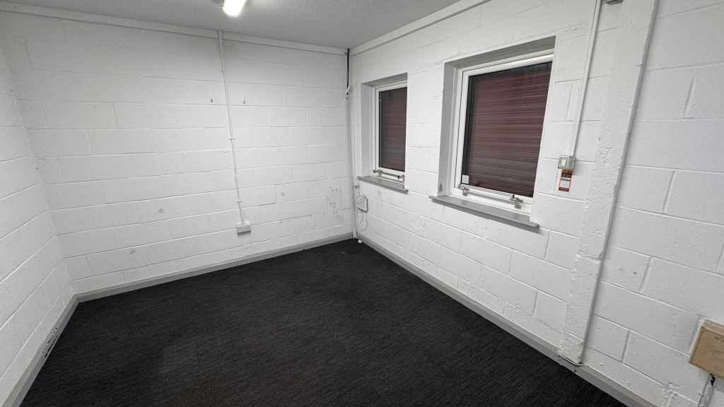 Property photo 3 of 4