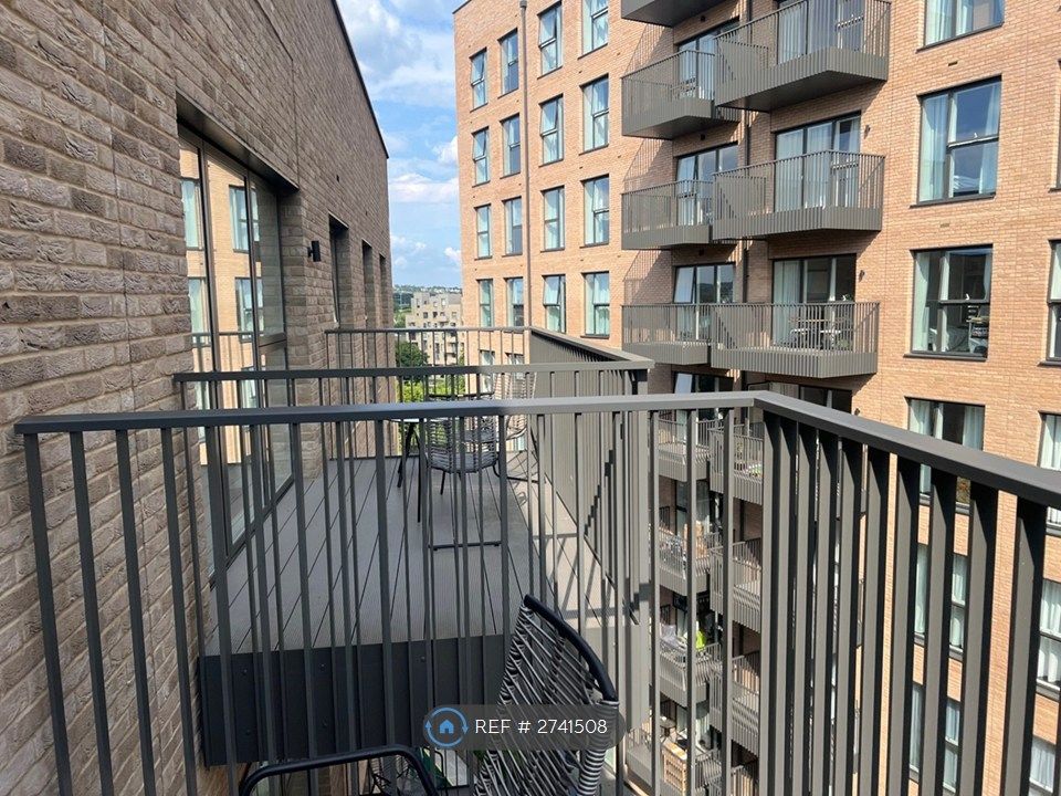 Property photo 3 of 16 Balcony