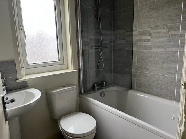 Property photo 3 of 6 Bathroom