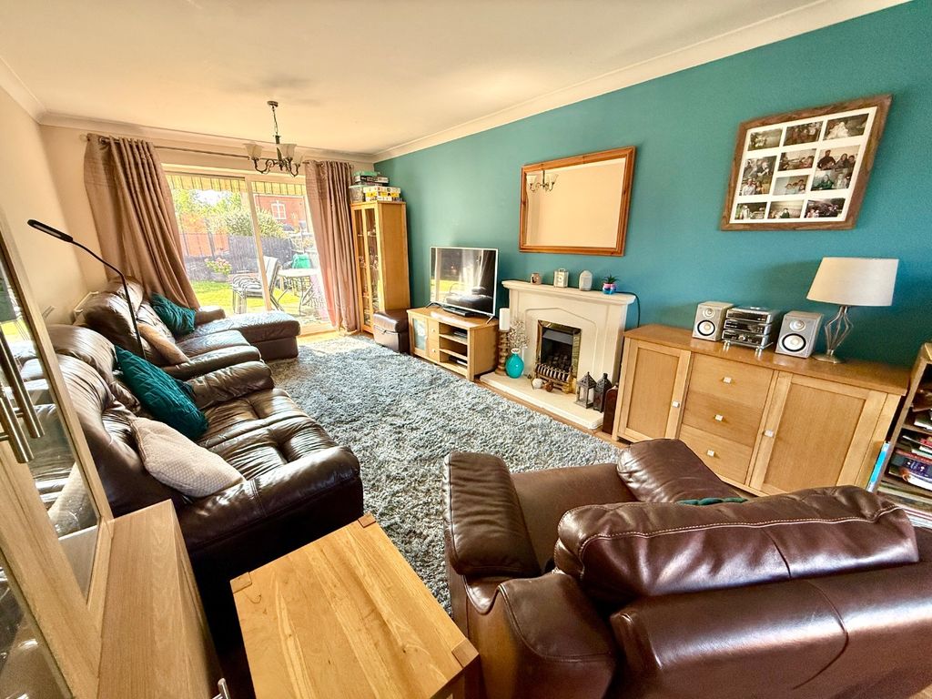 Property photo 2 of 43 4279083