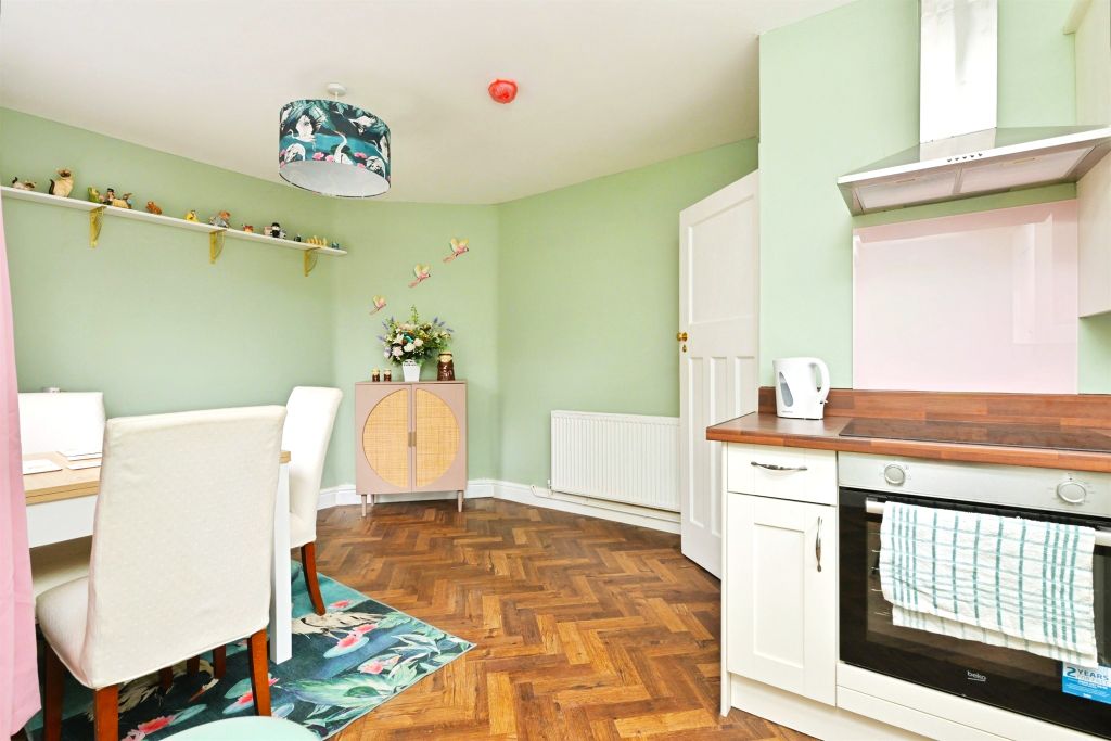 Property photo 3 of 17