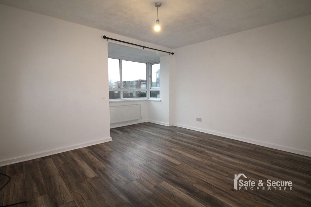 Property photo 2 of 8 Living Room