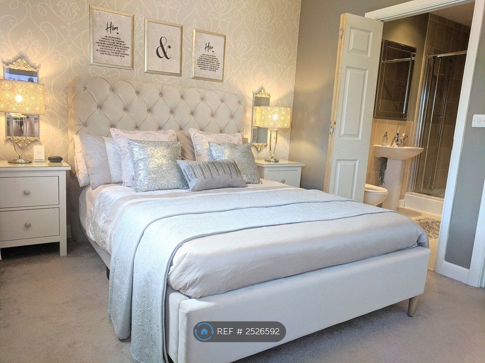Property photo 2 of 19 Ensuite
