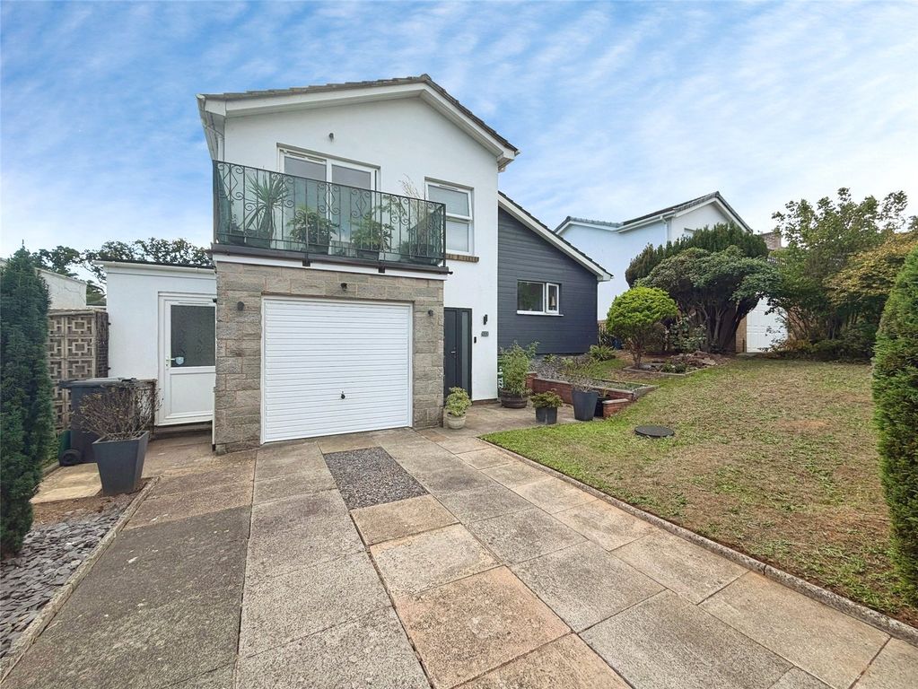 Property photo 1 of 20 Front