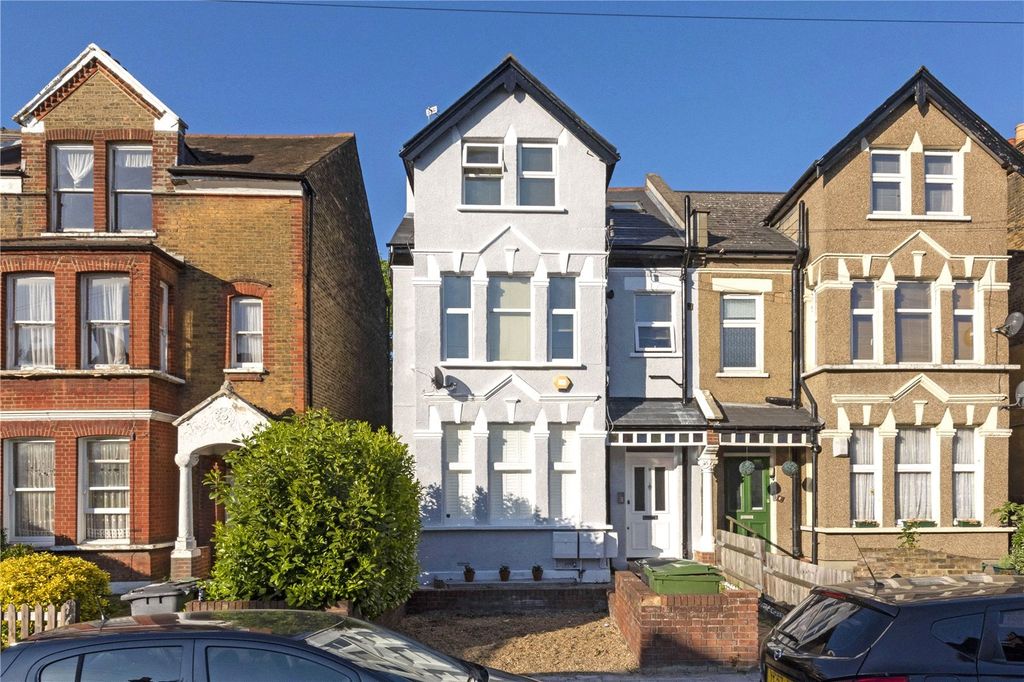 Property photo 2 of 8 Exterior