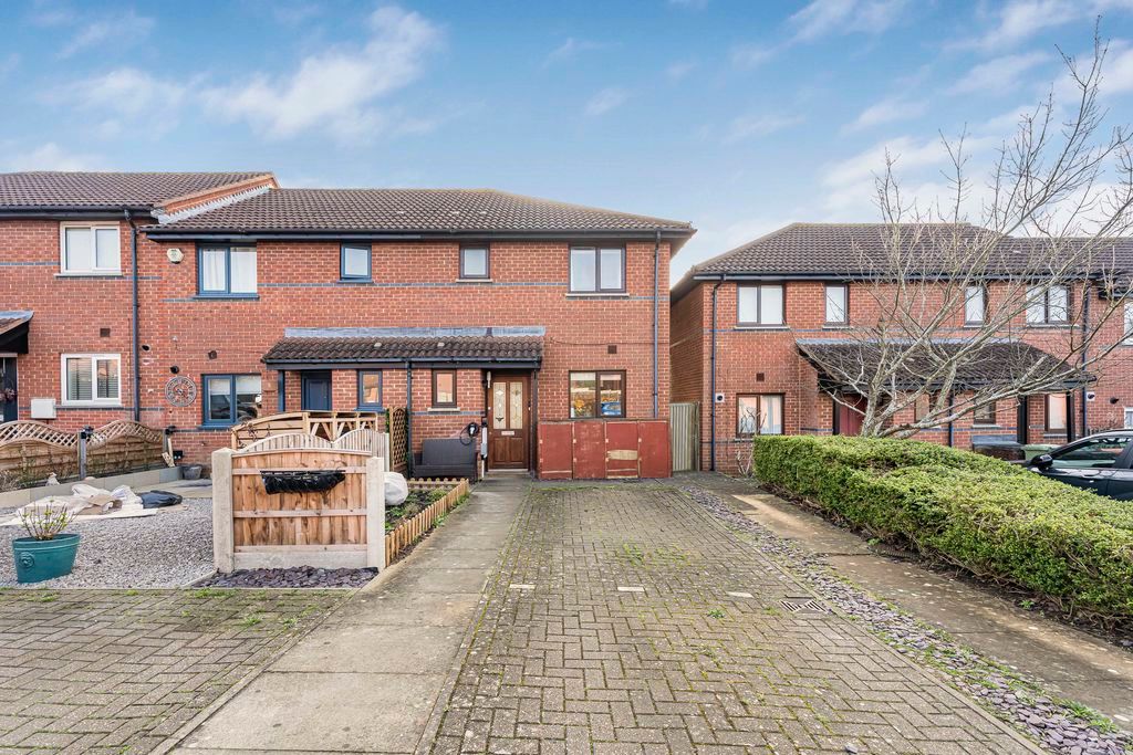 Property photo 1 of 11 Photo 27