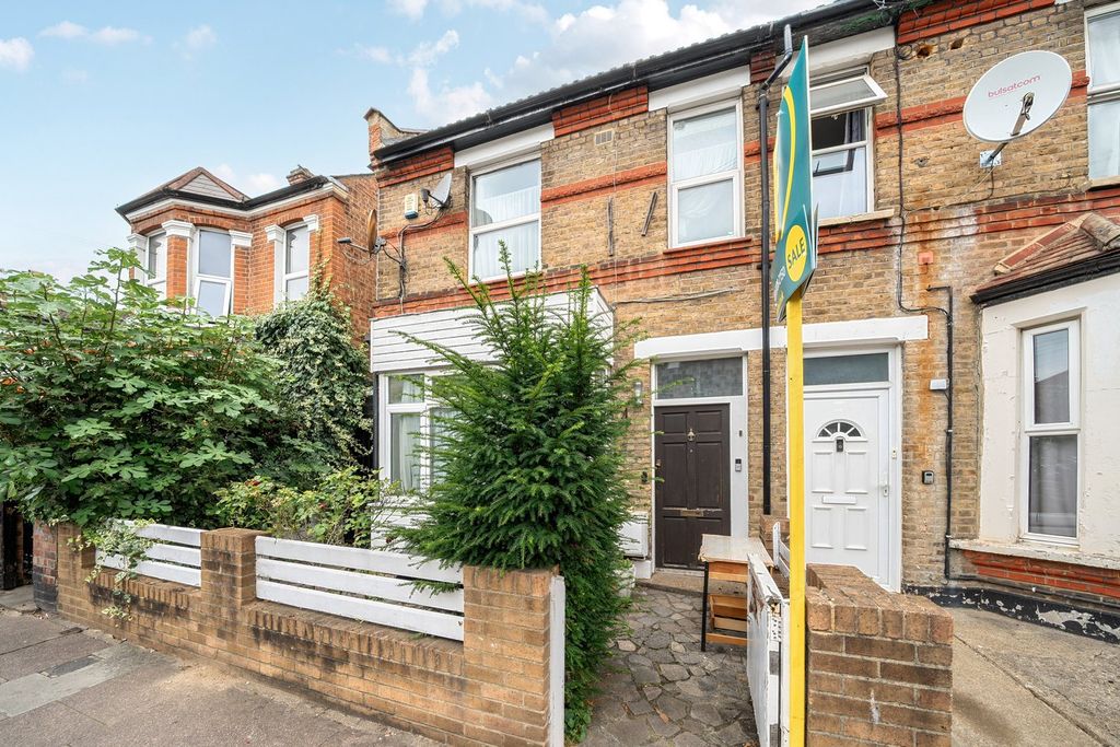 Property photo 1 of 16