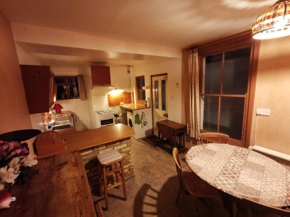 Property photo 2 of 11 Kitchen