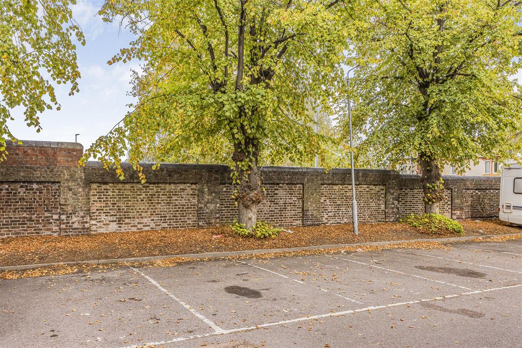 Property photo 3 of 12 Flat 11, St. Marys House, Saint Marys Road, Portsm