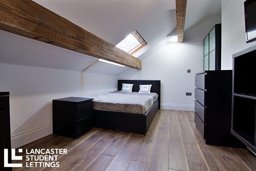 Property photo 3 of 8 Property Photo