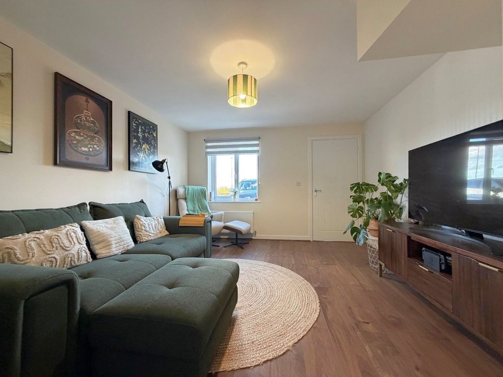 Property photo 3 of 15 Living Room