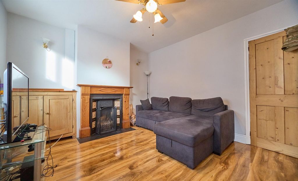 Property photo 3 of 12 Lounge To Front