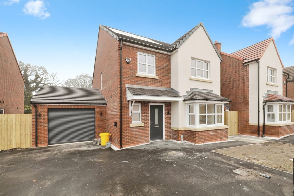 Property photo 1 of 16 External (Front)