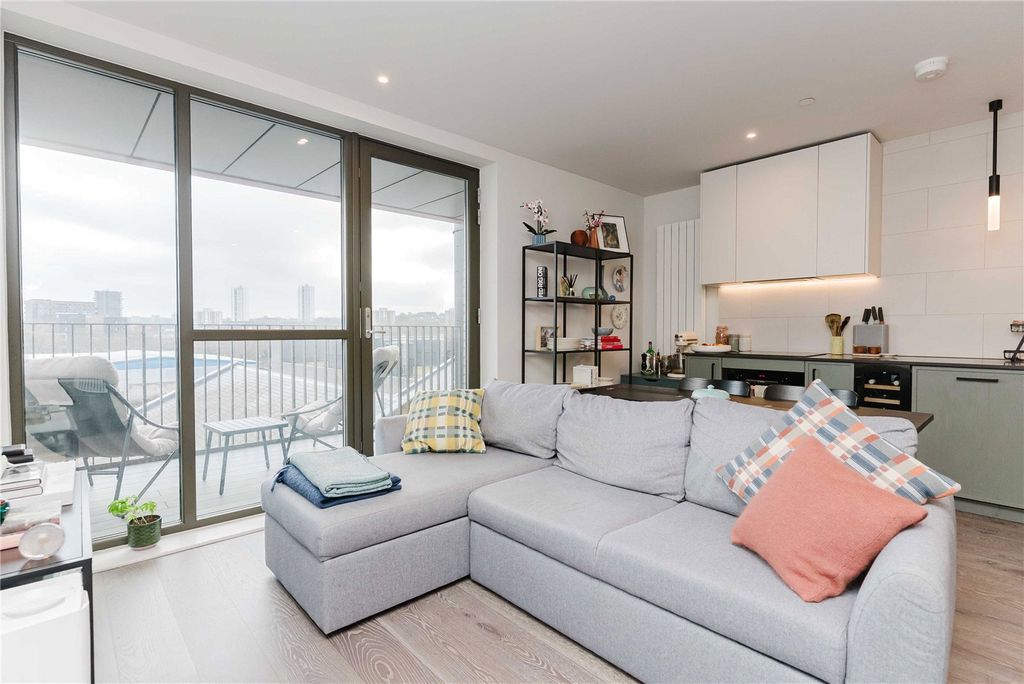 Property photo 3 of 24 Picture No. 34