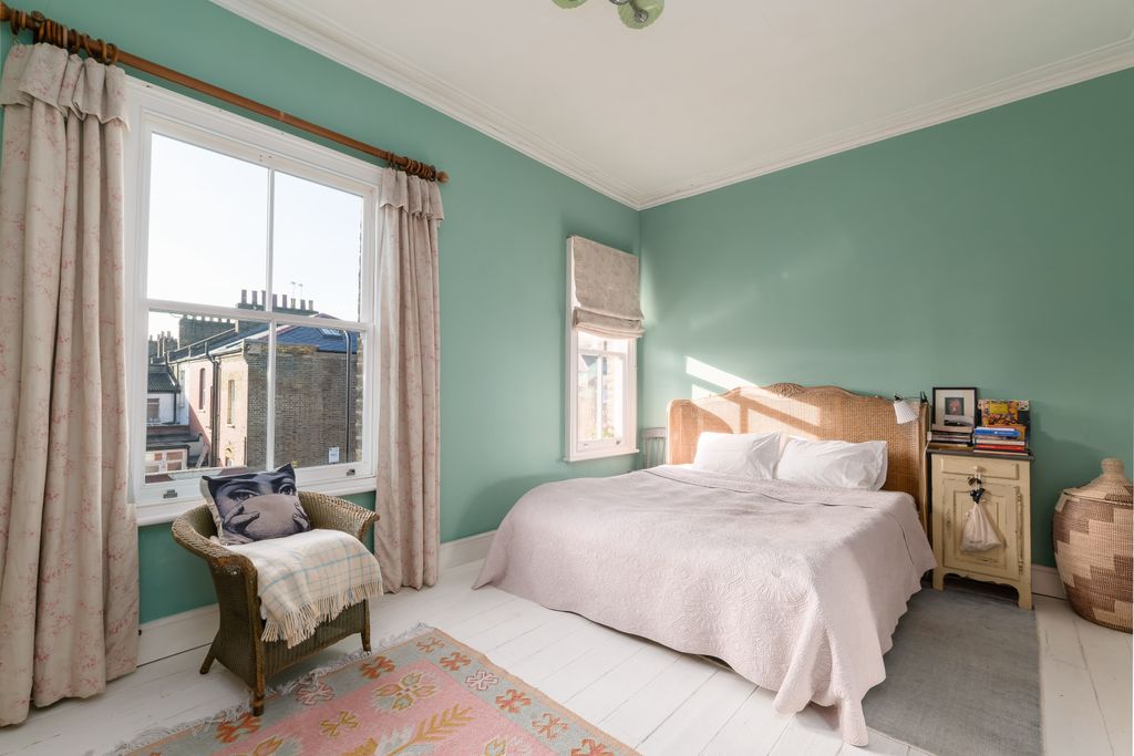 Property photo 2 of 22