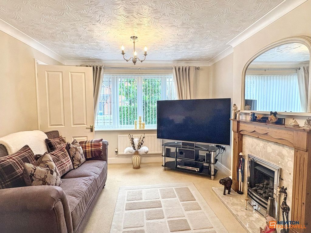 Property photo 2 of 32