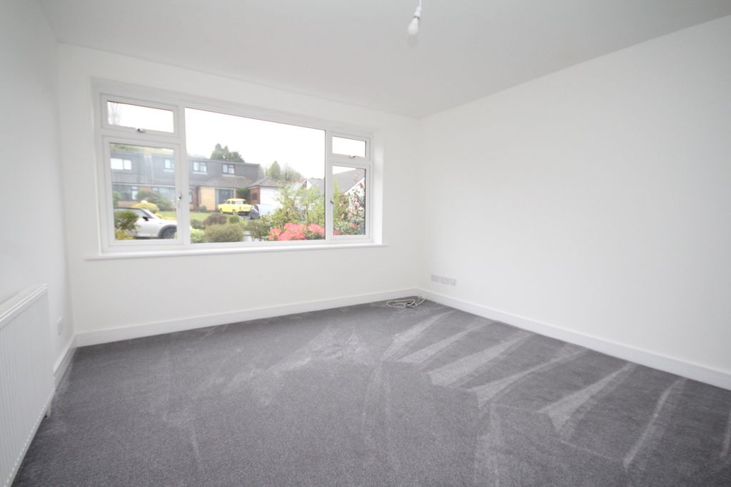 Property photo 3 of 12 Living Room