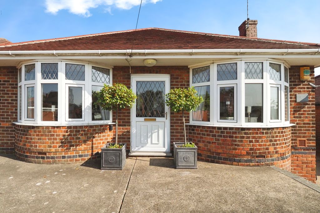 Property photo 1 of 20 Img_2972