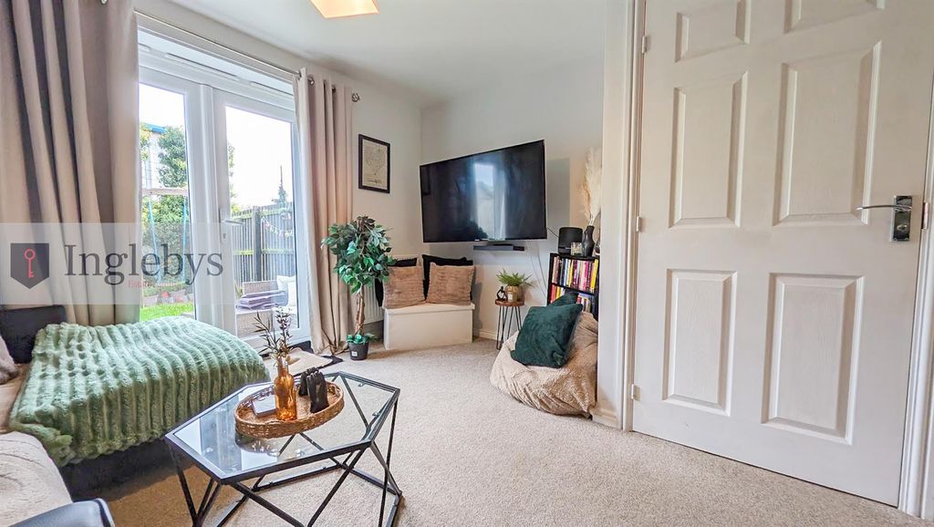 Property photo 3 of 14