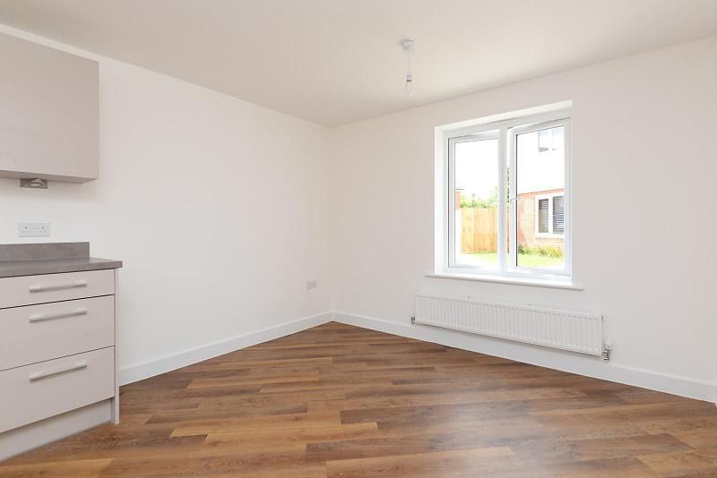 Property photo 3 of 14 1670047