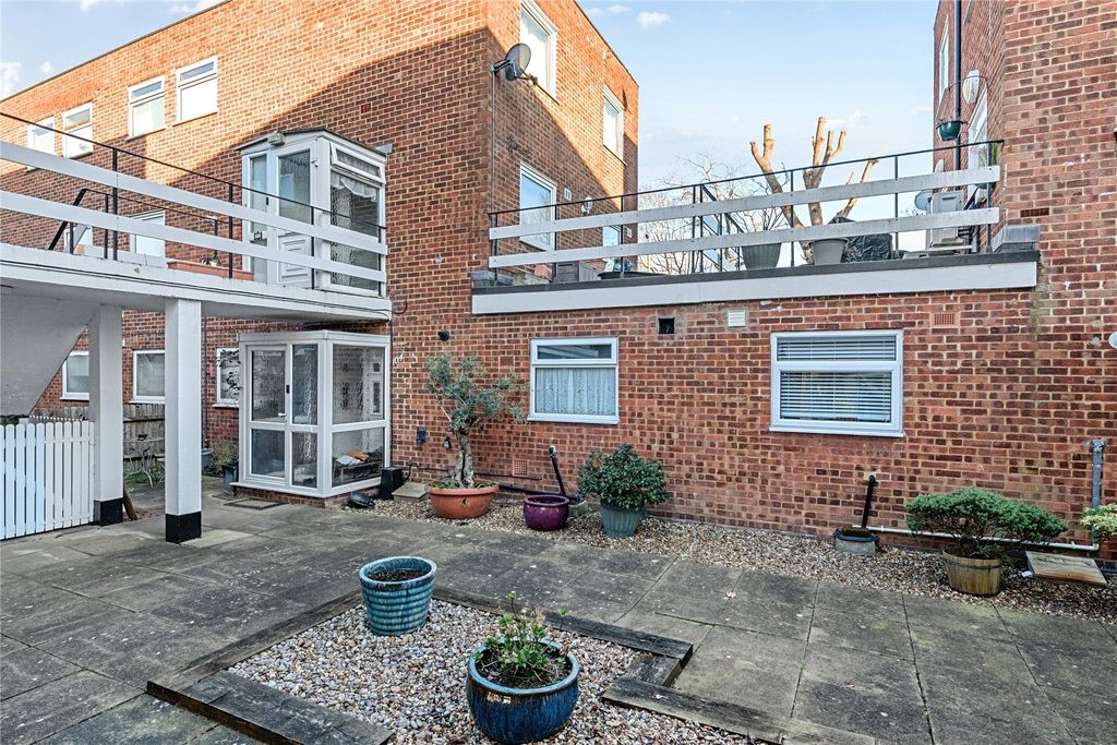 Property photo 1 of 18 Picture No. 03