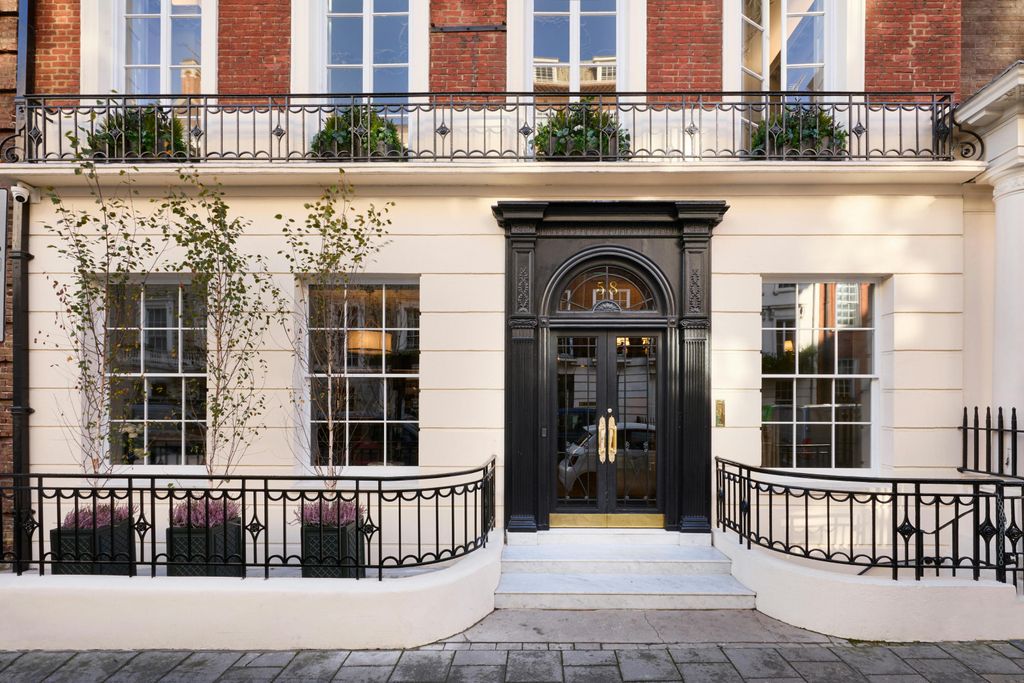 Property photo 1 of 18 15.Png