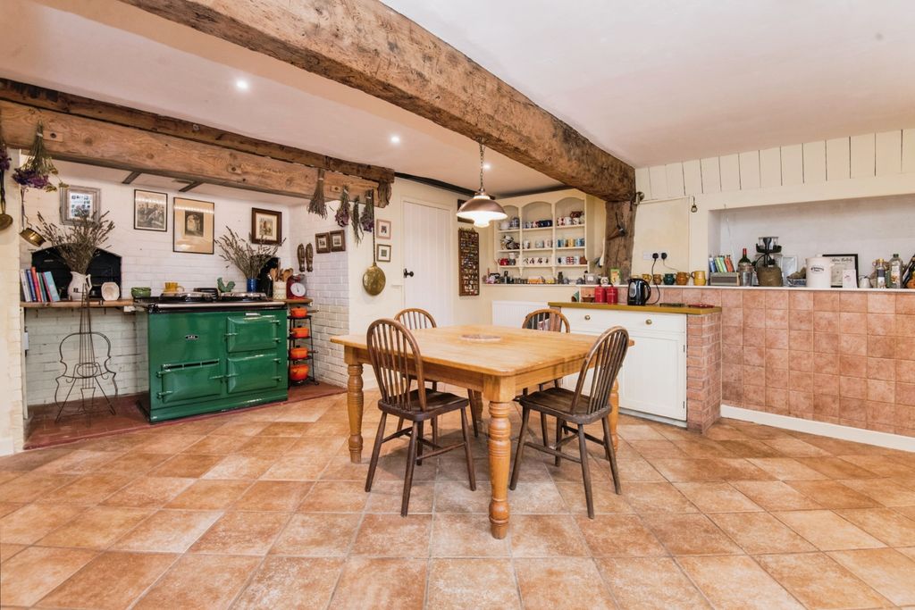 Property photo 3 of 14