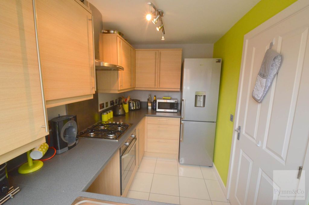 Property photo 2 of 10