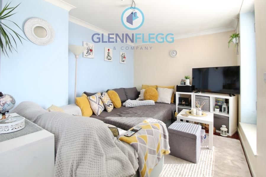 Property photo 2 of 11