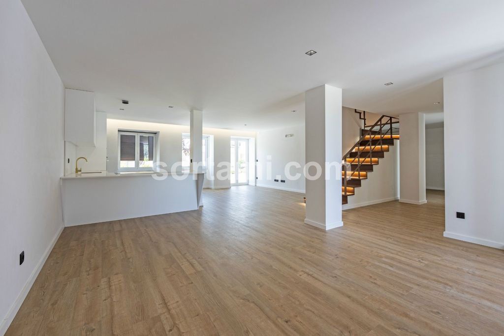 Property photo 3 of 47