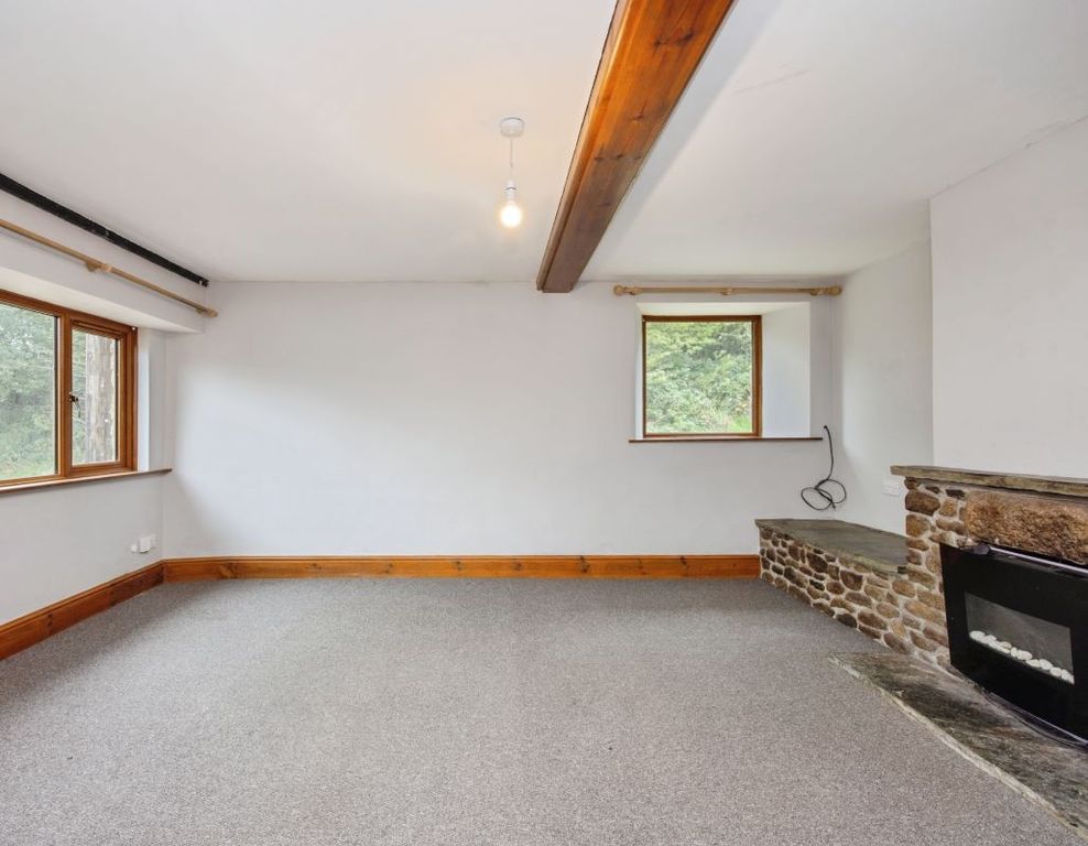 Property photo 2 of 6 Living Room