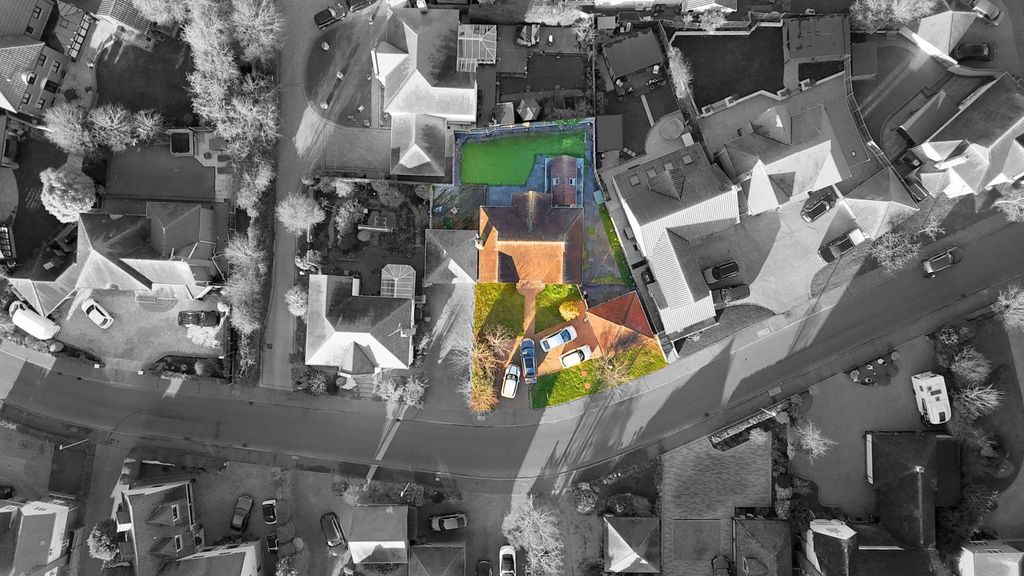 Property photo 2 of 30