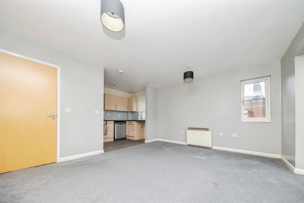 Property photo 3 of 9