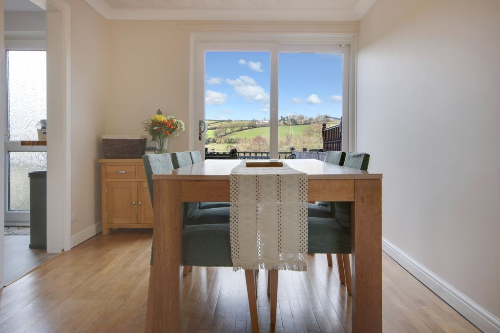 Property photo 2 of 15 Img_4730-Img_4732