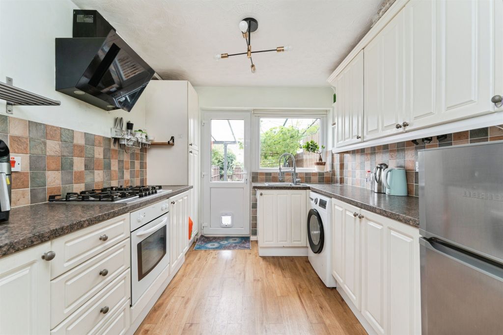 Property photo 2 of 19